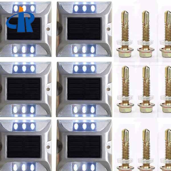 <h3>Ruichen Solar Road Stud Synchronous Flashing For Airport</h3>
